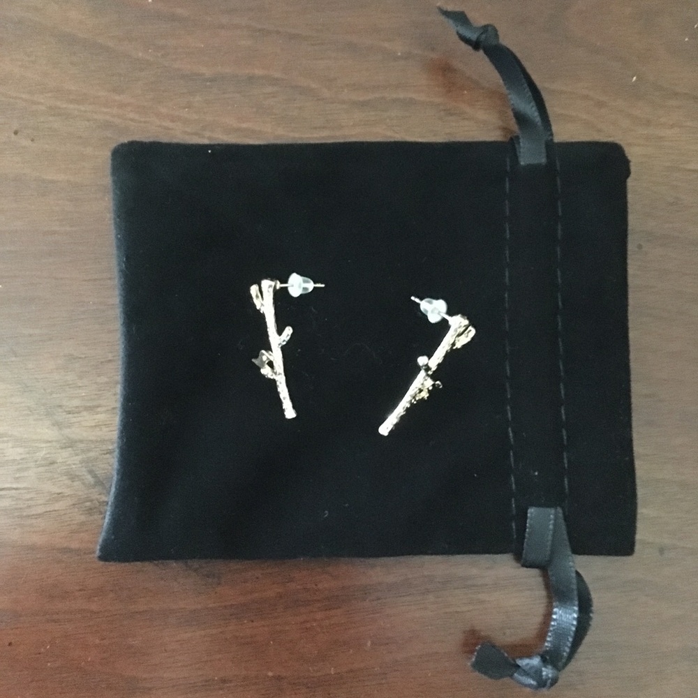 Brand new gold tone bird earrings